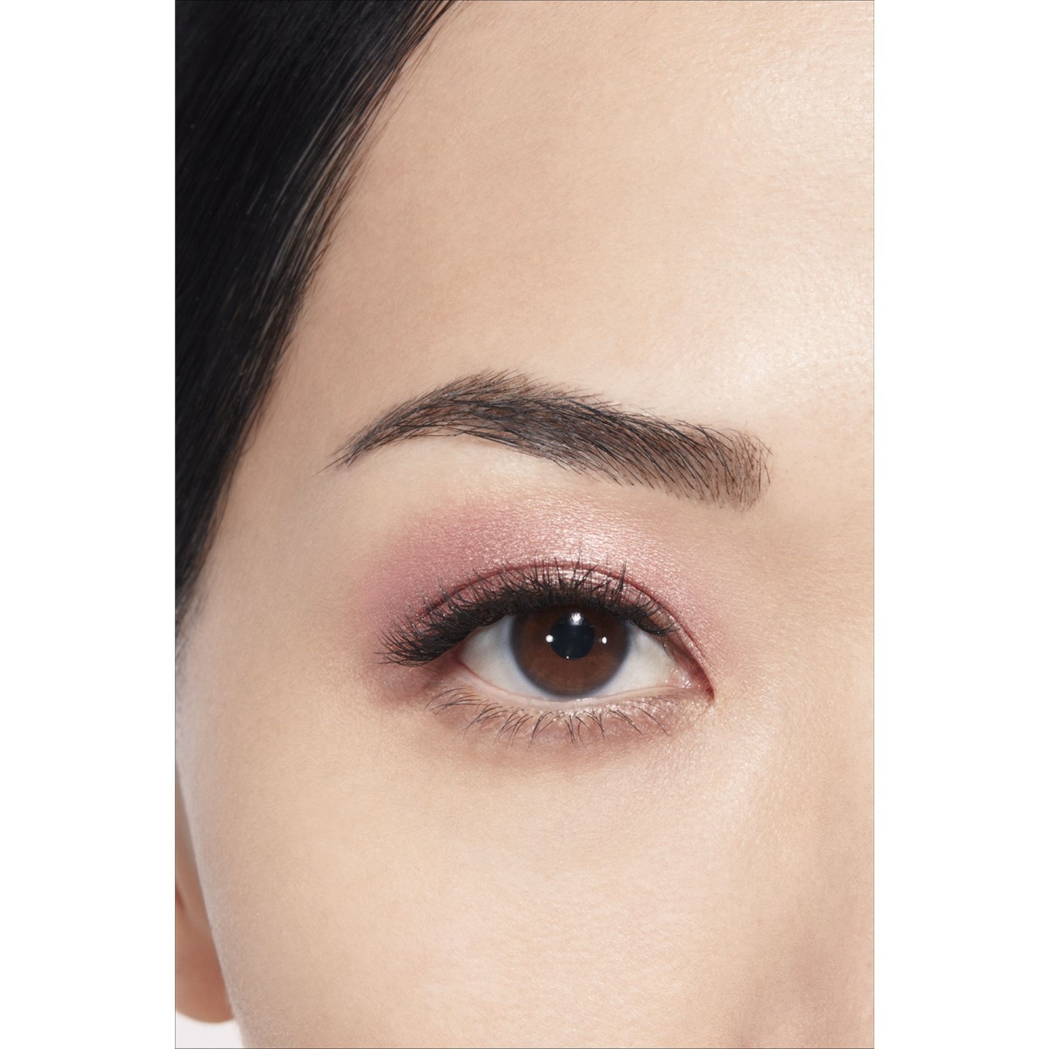 SOMBRA DE OJOS LÍQUIDA DE LARGA DURACIÓN